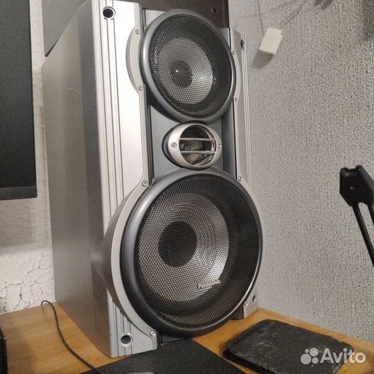 Колонки от музыкального центра