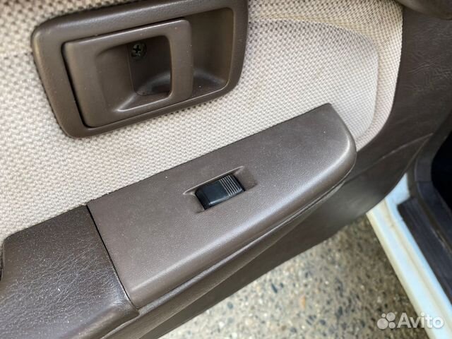 Кнопки стеклоподъемников Toyota Carina 170