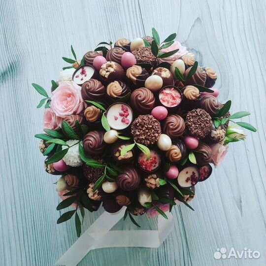 Сладкие букеты из конфет