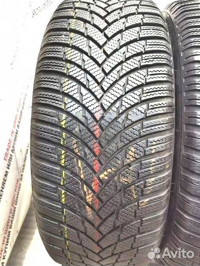 Firestone Winterhawk 4 215/55 R17 98V