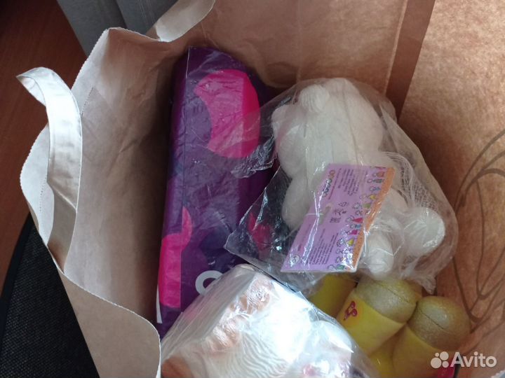 Пакет игрушек и вещей для детей