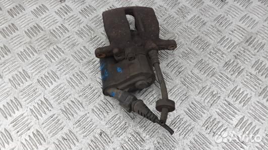 Суппорт тормозной задний правый audi A6 C6 (AVN05O