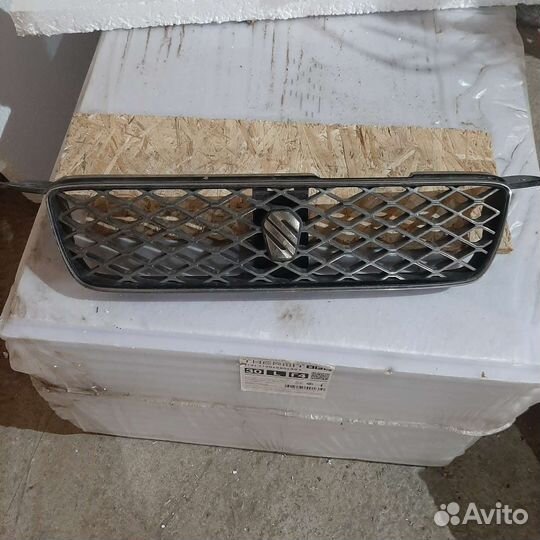 Решетка радиатора Тойота sprinter