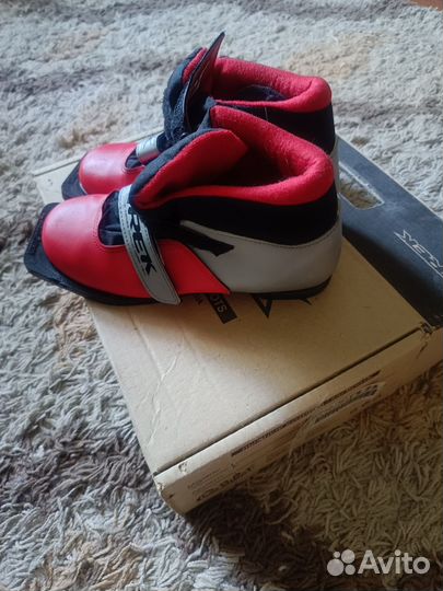 Лыжные ботинки