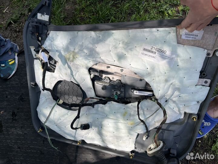 Обшивки дверей Jeep Grand Cherokee wk1