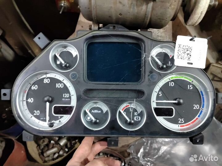 Щиток приборов даф 105