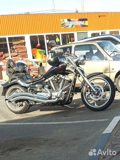 Yamaha raider xv1900
