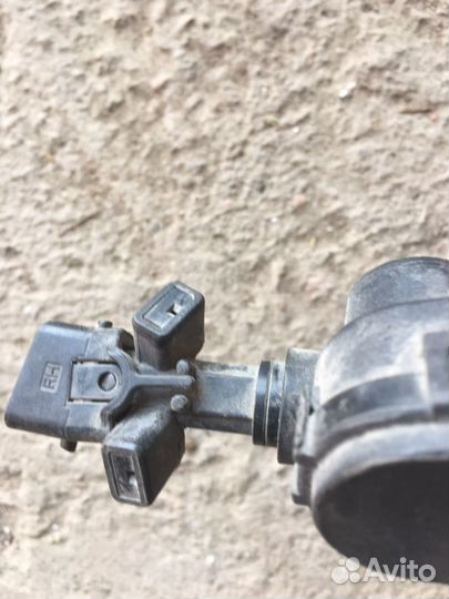 Форсунка омывателя фары volvo S80