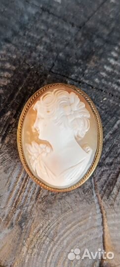 Старинная брошь камея
