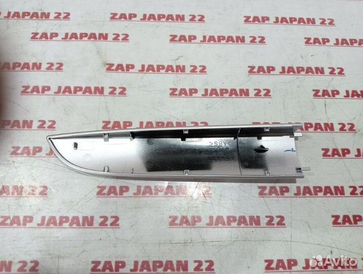 Заглушка Рейлинга задняя левая Toyota