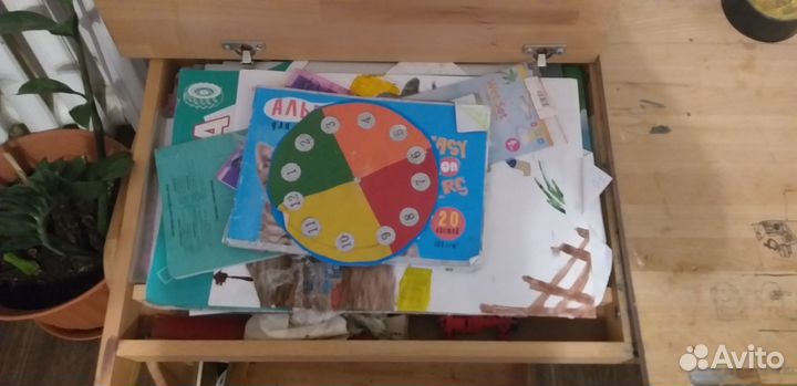 Парта с тумбой, растущая, из массива бука