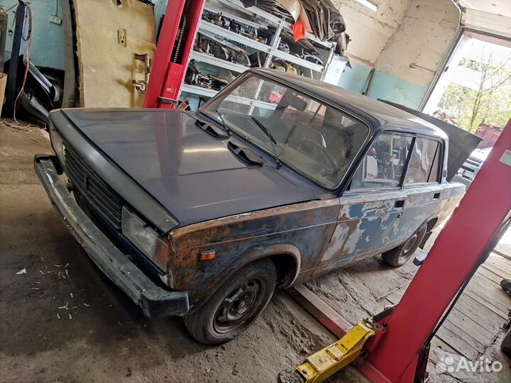 В разборе ваз 2105 2010г.в. инжектор