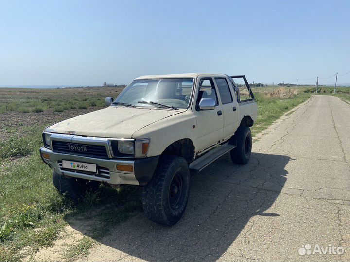 Toyota Hilux 3.0 МТ, 1997, битый, 260 000 км