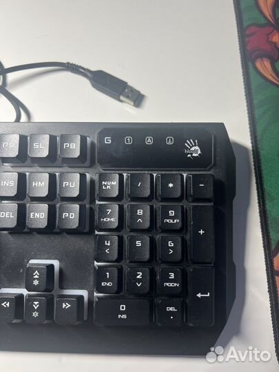 Игровая клавиатура с подсветкой