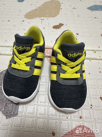 Кроссовки детские adidas 18 размер