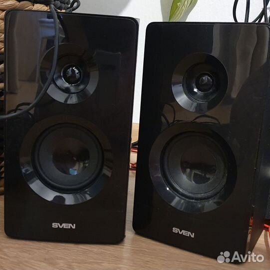 Сабвуфер и колонки sven MS-2250