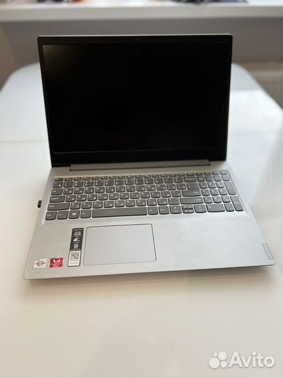 Ноутбук Lenovo