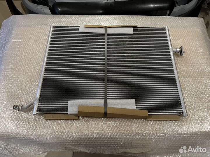 Радиатор низких температур Mercedes W205 W213 X253