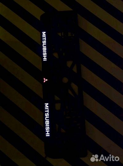 Номерная рамка c вашим логотипом и дизайном