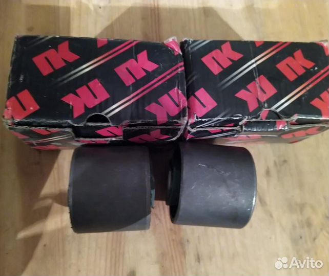 Сайлентблоки передних верхних рычагов BMW E34 E32