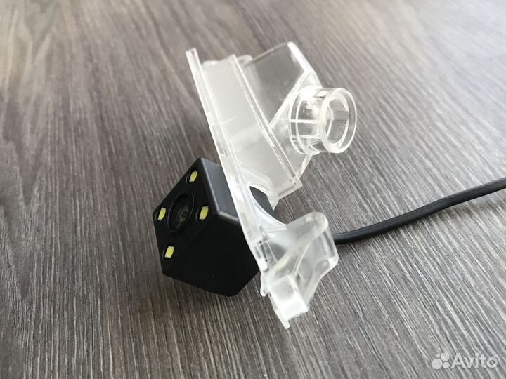 Камера заднего вида Kia Rio хэтчбэк