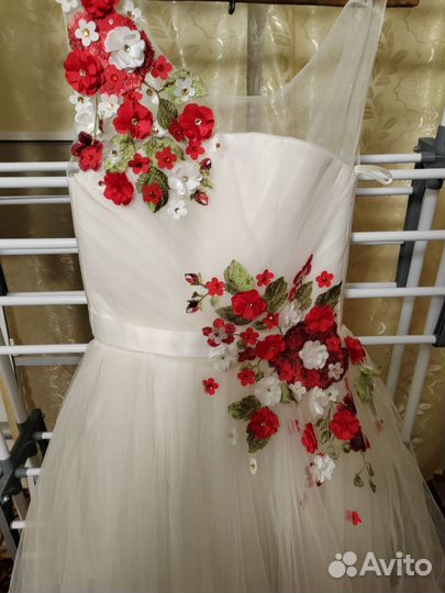 Вечернее платье