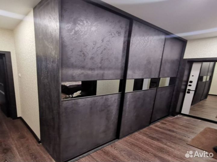 Черный шкаф купе