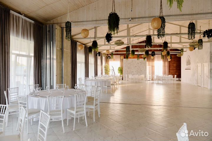 Банкетный Зал У Озера