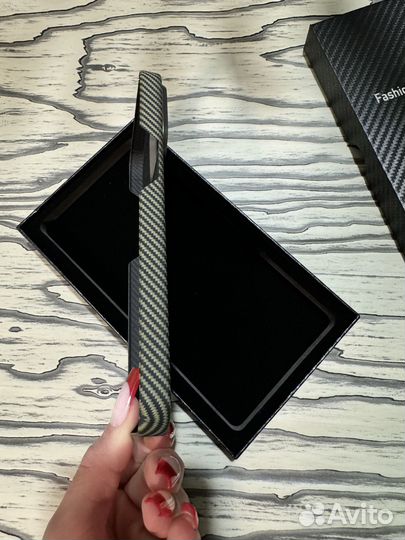 Карбоновый чехол iPhone 15 pro max