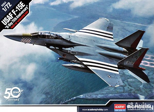 Сборная модель самолета Academy 12568