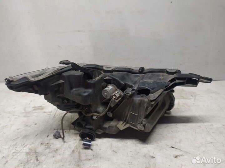 Фара левая Toyota Land Cruiser Prado 150 LED