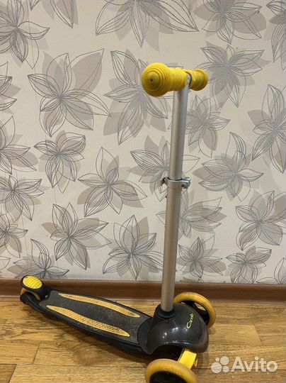 Самокат детский трехколесный