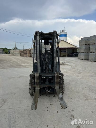 Вилочный погрузчик Clark C25G, 2010