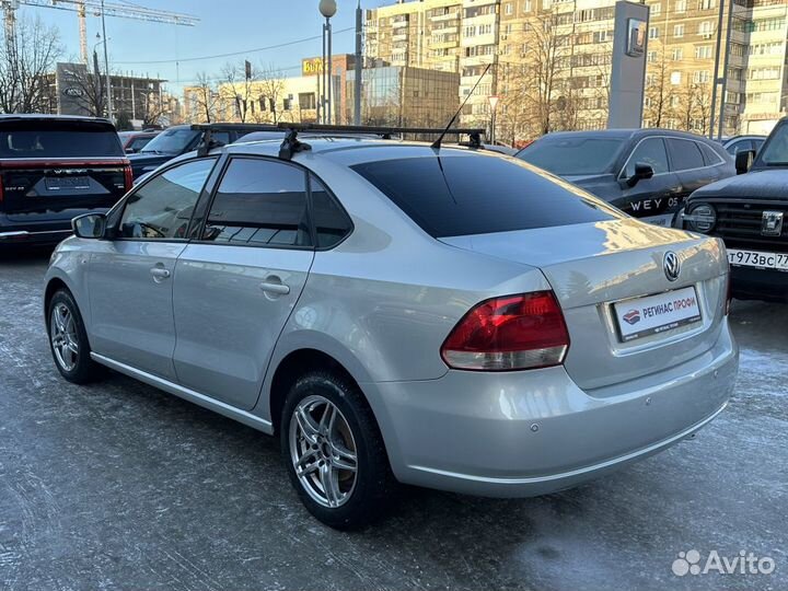 Volkswagen Polo 1.6 AT, 2011, 132 162 км