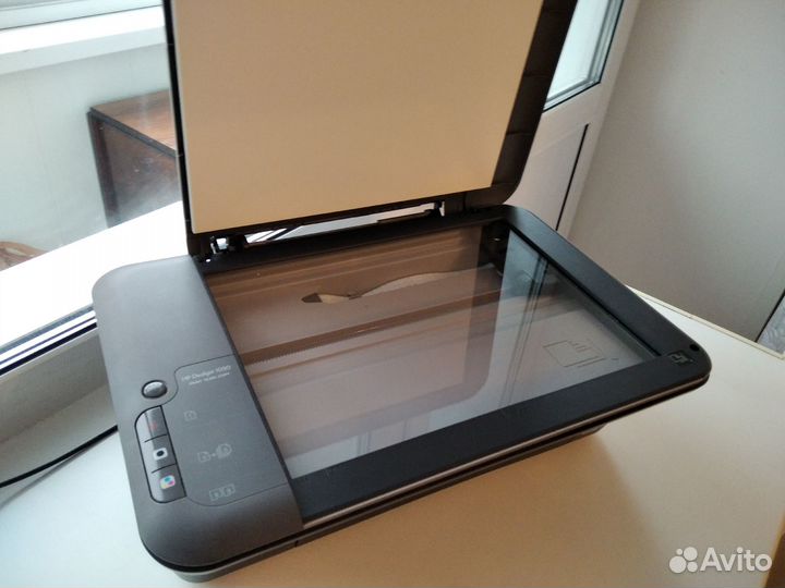 Принтер HP Deskjet 1050