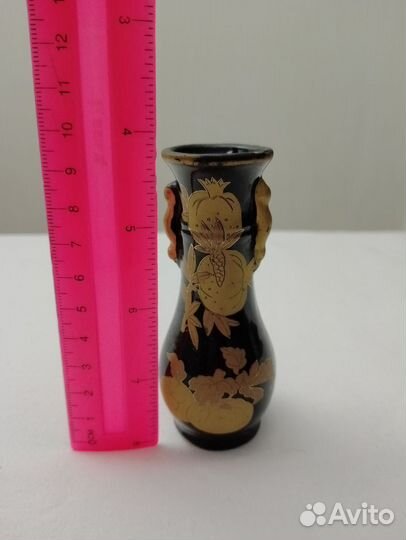 Миниатюрная вазочка для цветов