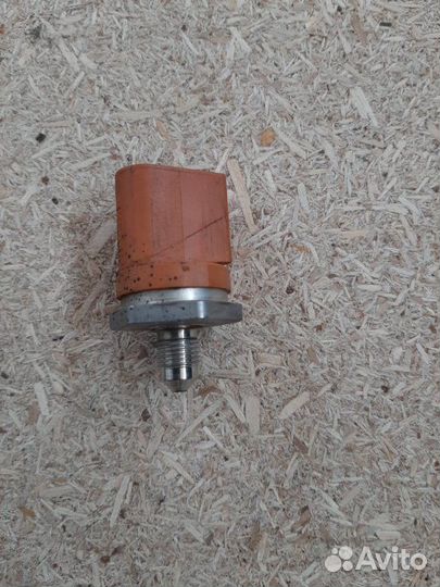 Датчик давления топлива Volkswagen Passat B7 CCZ