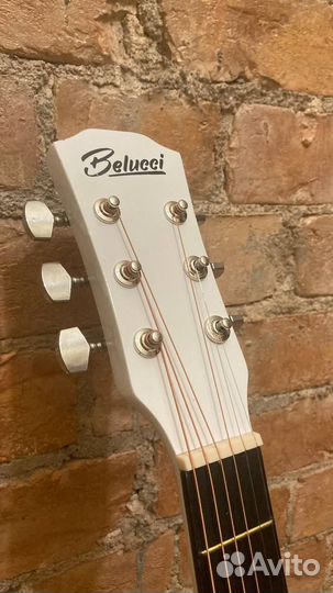 Гитара новая