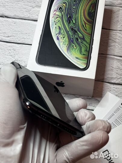 iPhone Xs, 64 ГБ