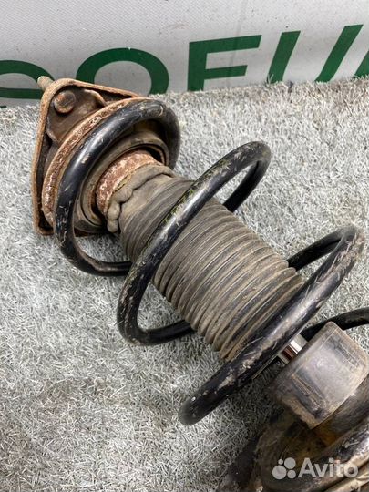 Стойка подвески передняя правая Hyundai I30