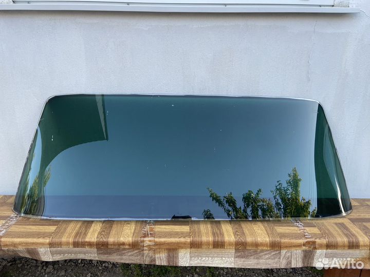 Заднее стекло ваз 2106