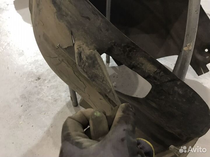 Подкрылок задний правый Peugeot 408