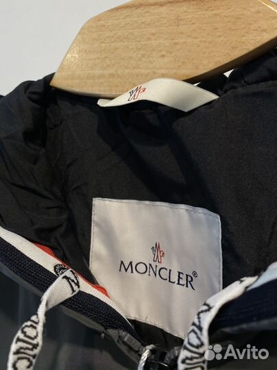 Ветровка Moncler