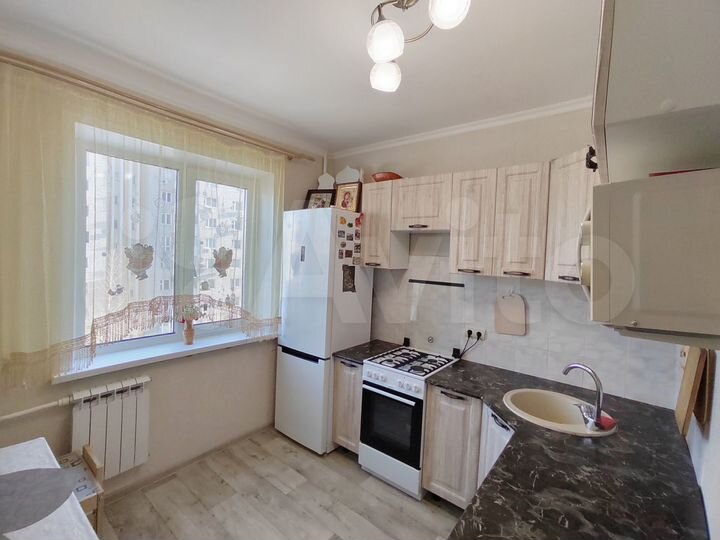2-к. квартира, 52 м², 6/10 эт.