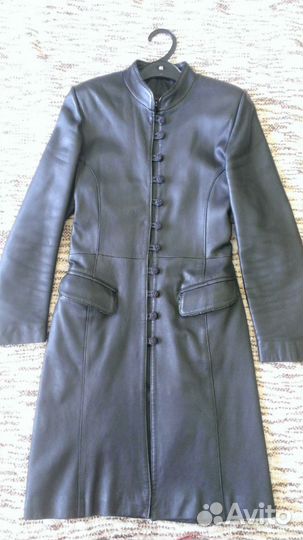 Плащ кожаный осенний