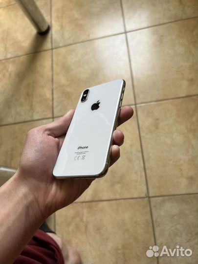 iPhone X, 64 ГБ