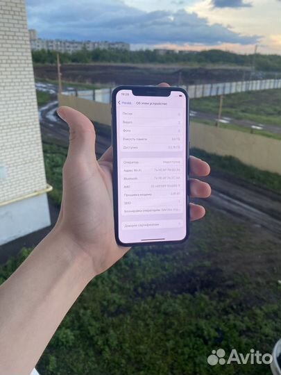 iPhone X, 64 ГБ