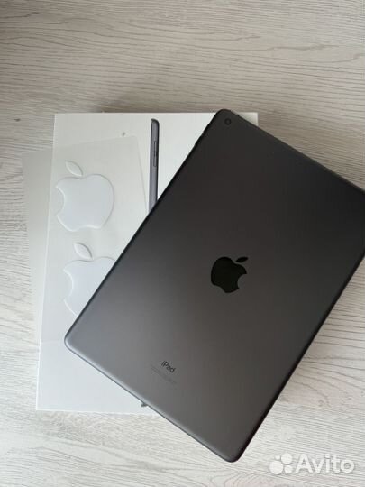 Apple iPad 10.2 (модель 2021 года) wi-fi 64 гб