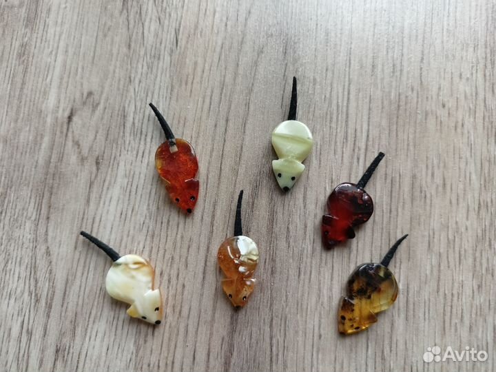 Янтарные кошельковые мышки
