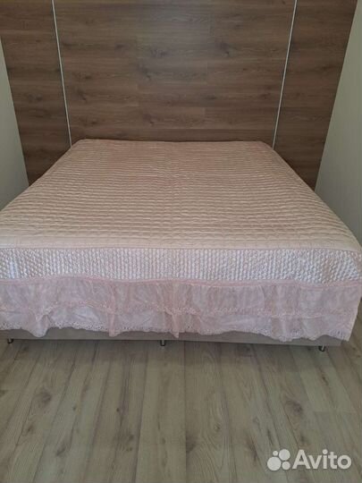 Покрывало на кровать новое